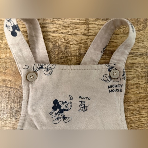H&M Disney Beige Mickey Mouse Kids Overalls-Size 3T - Picture 6 of 8